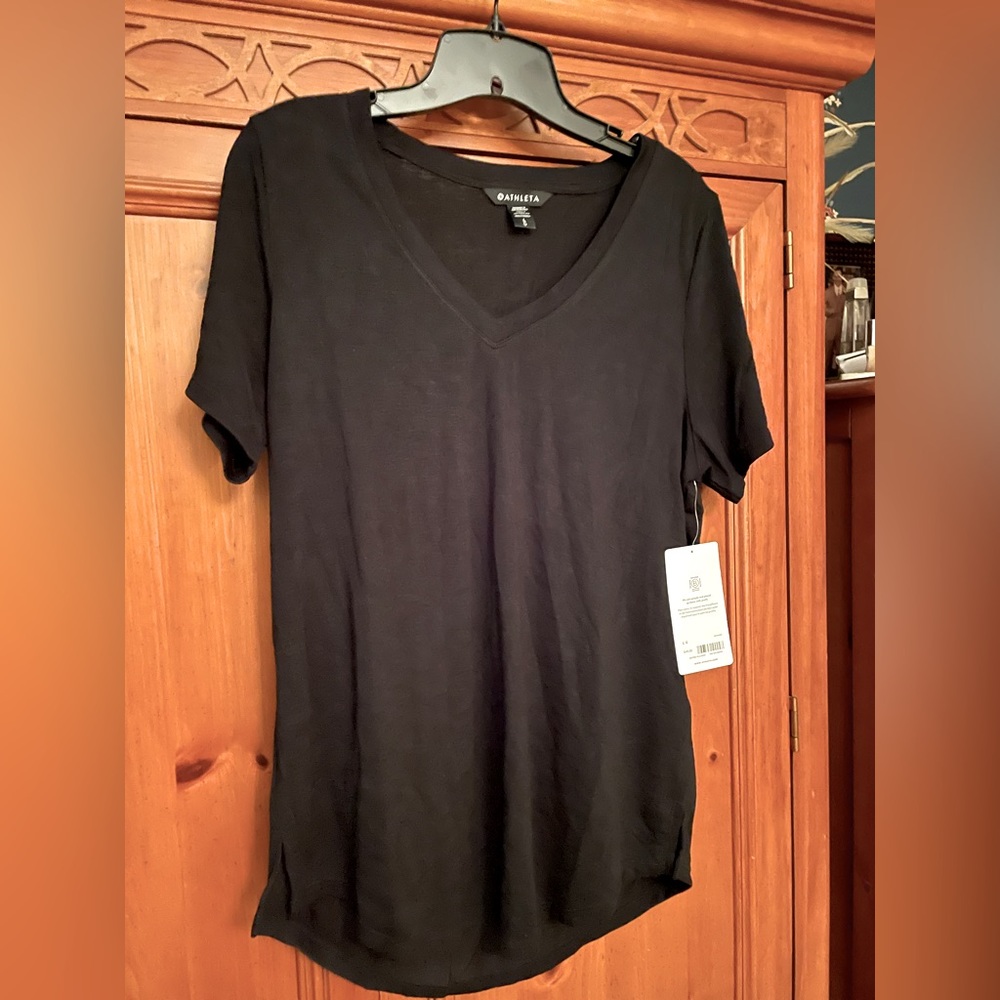 Women’s Athleta shirt Black